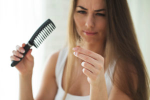 causas de la caída excesiva del cabello